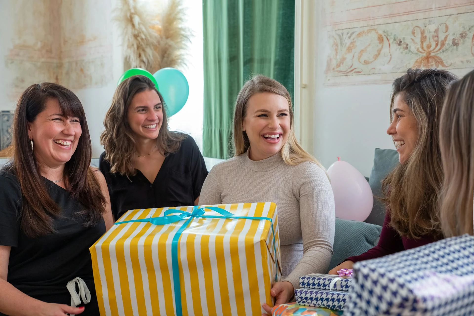 10 cadeaux de naissance personnalisés qui marqueront les premiers pas de bébé dans la vie !