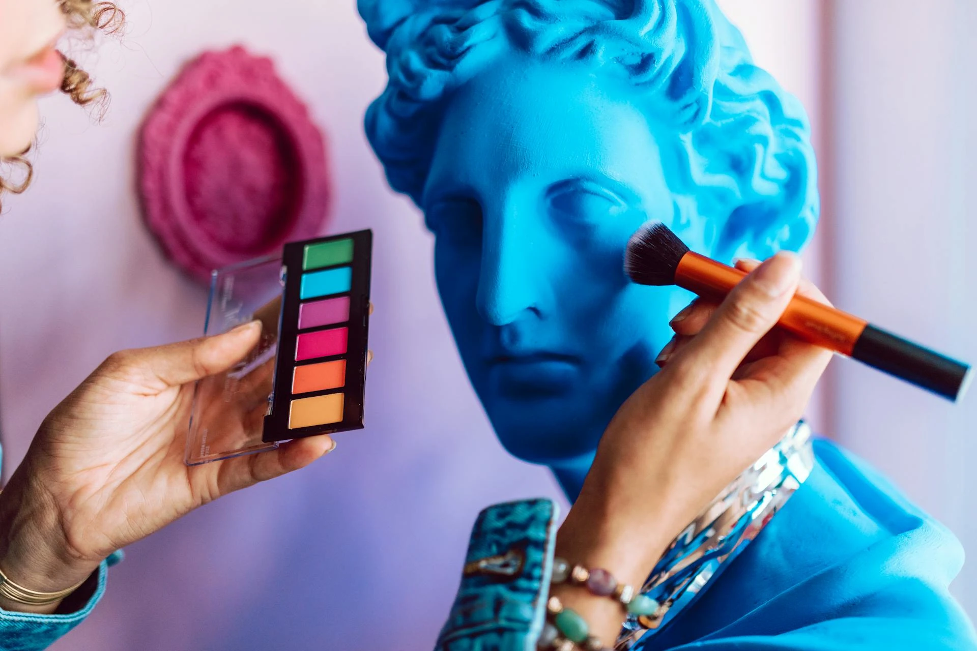 Licences et Marques Pop Culture : Guide Complet des Cadeaux Tendance 2025