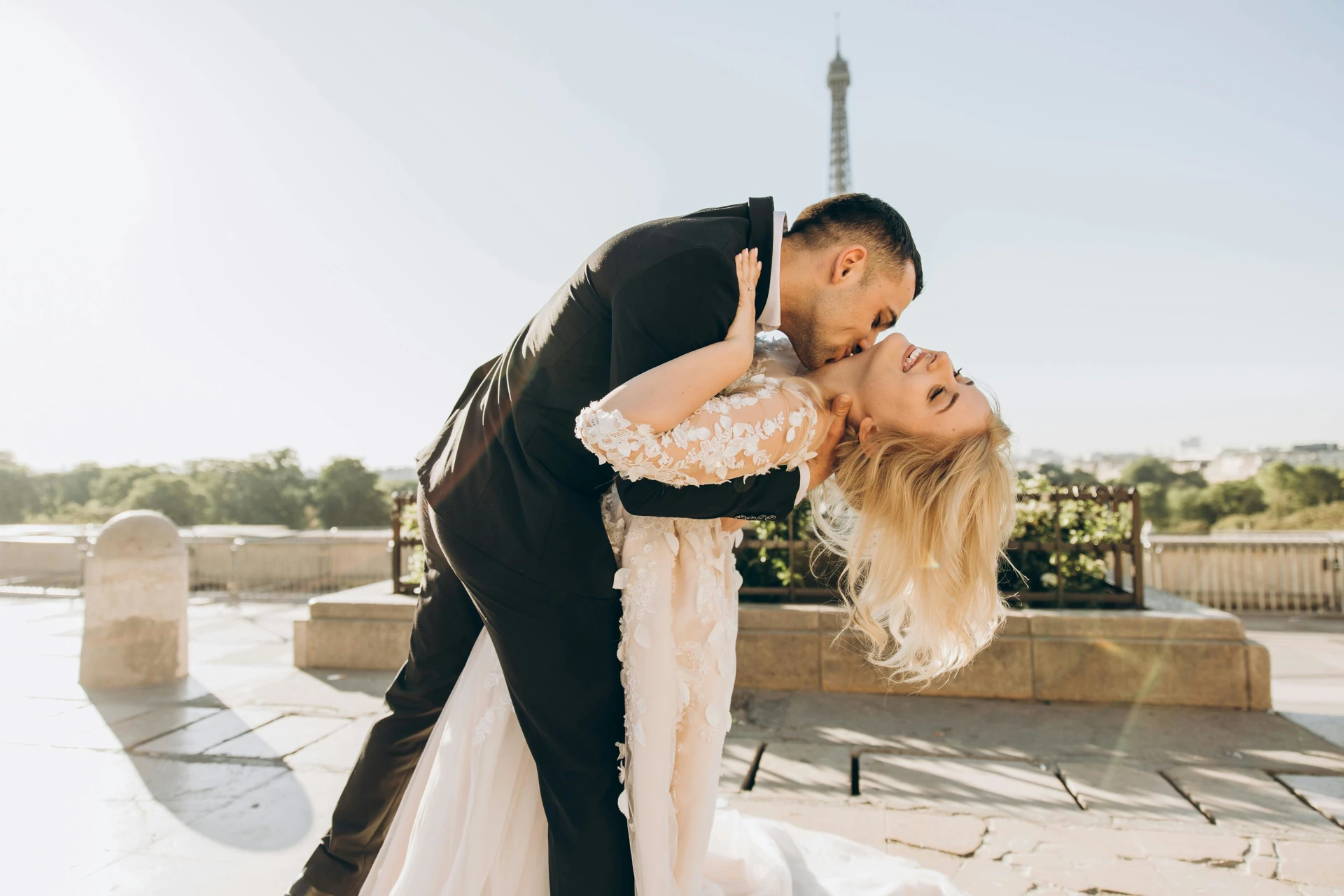 Idées de cadeaux Bien offrir sans se ruiner : le budget parfait pour un cadeau de mariage