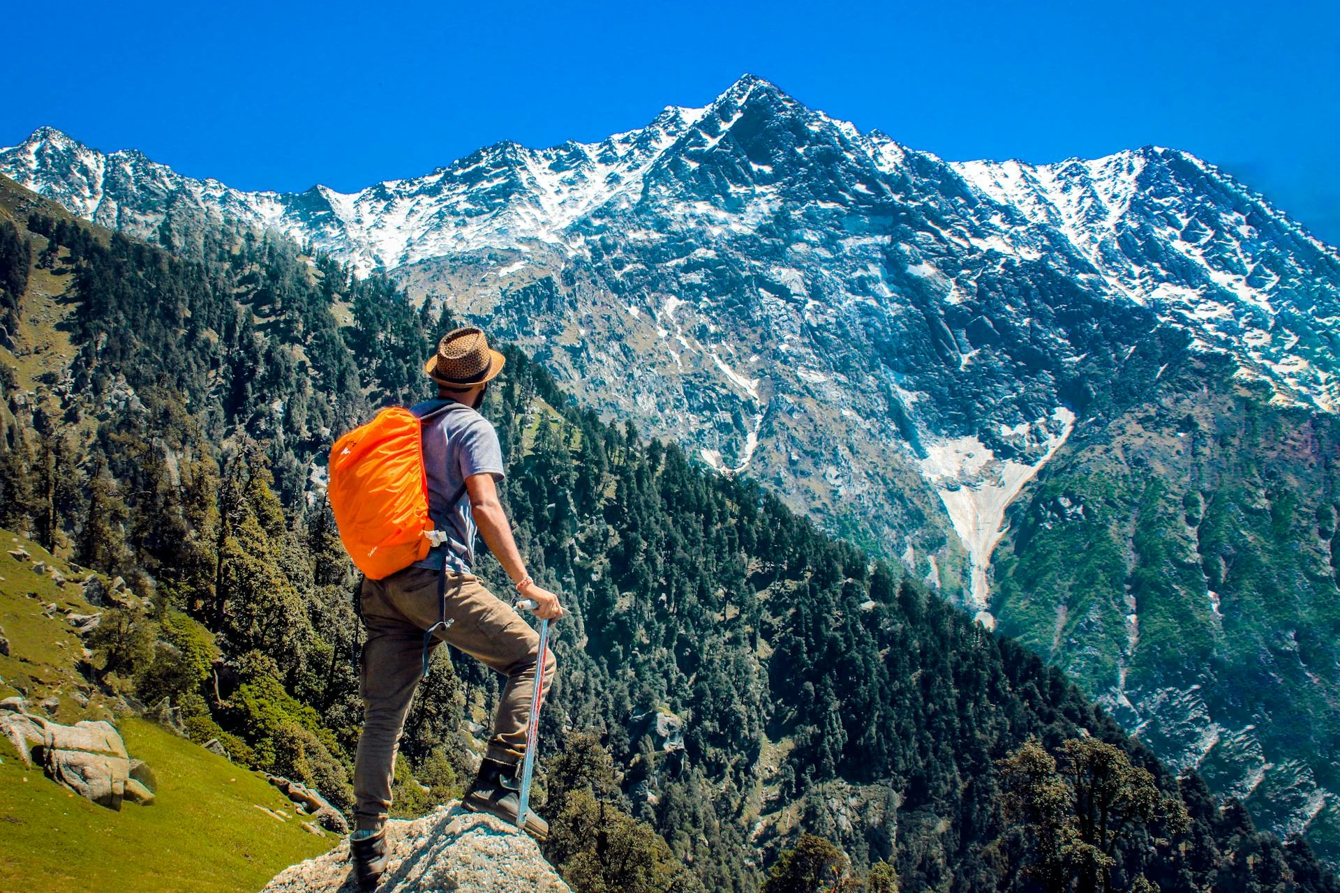 Offrez le cadeau parfait à un voyageur : voici les indispensables qu’il va adorer !