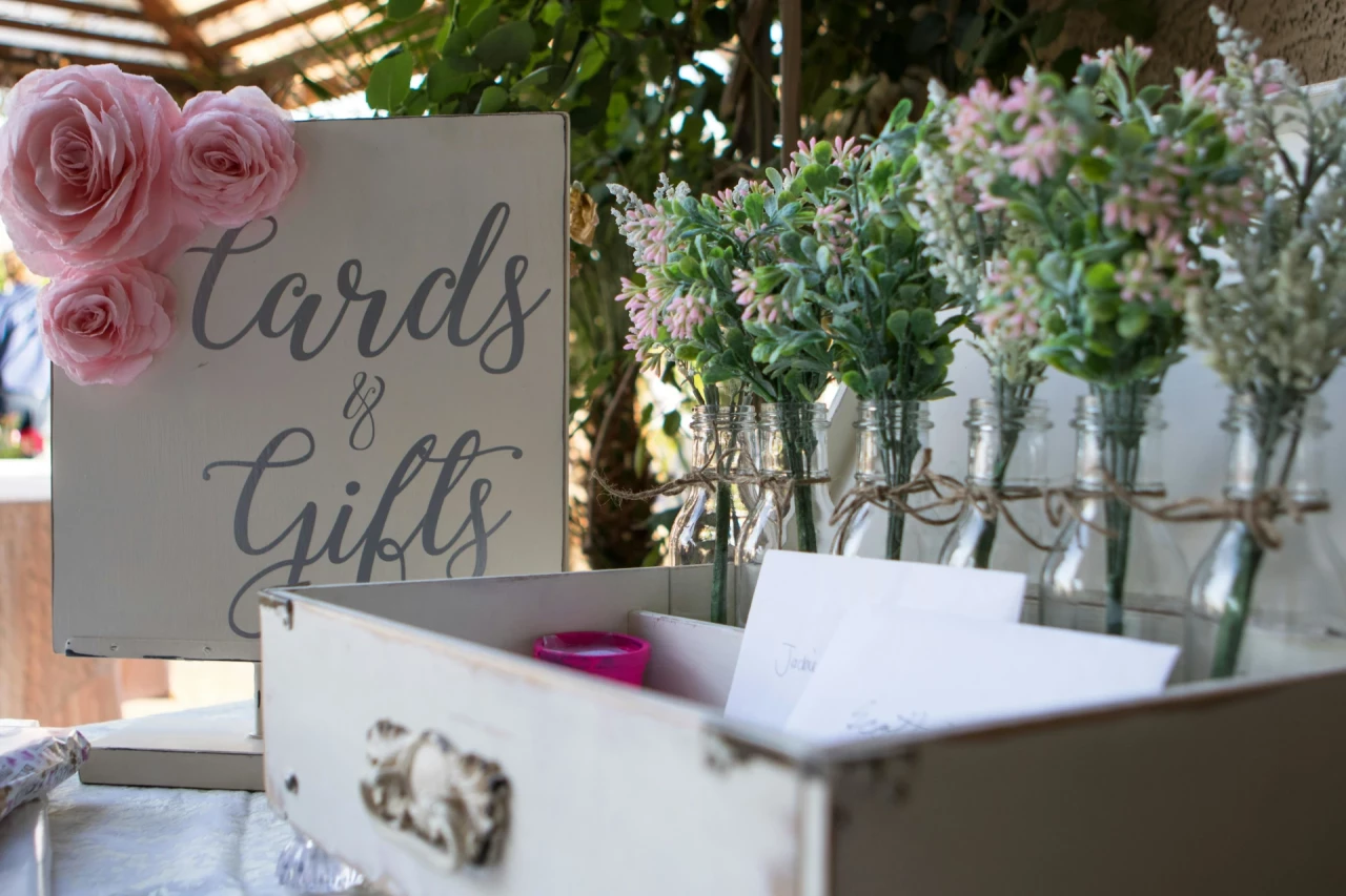 carte-et-cadeaux-de-mariage.webp