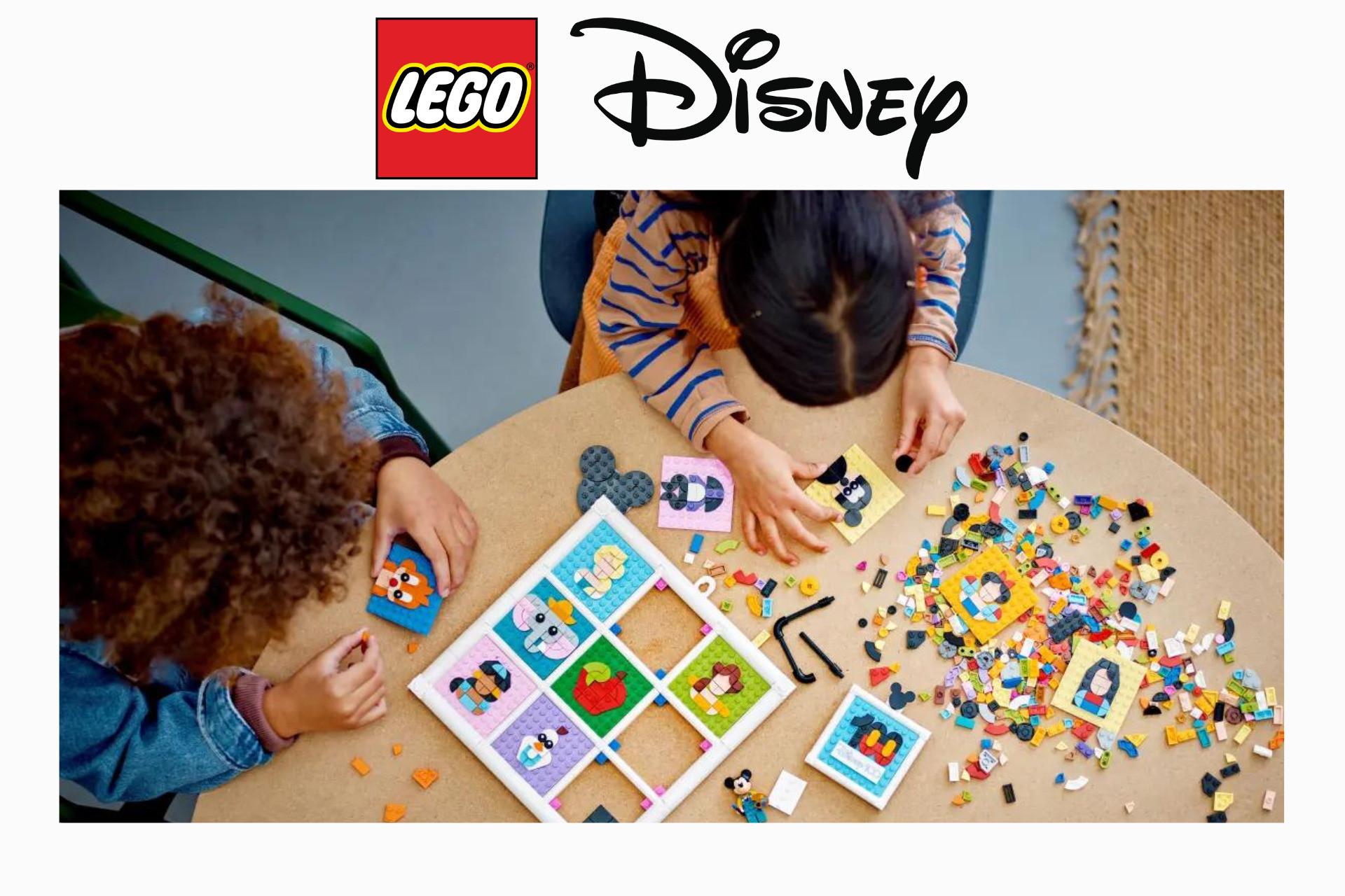 Enfants qui cosntruise le set Lego