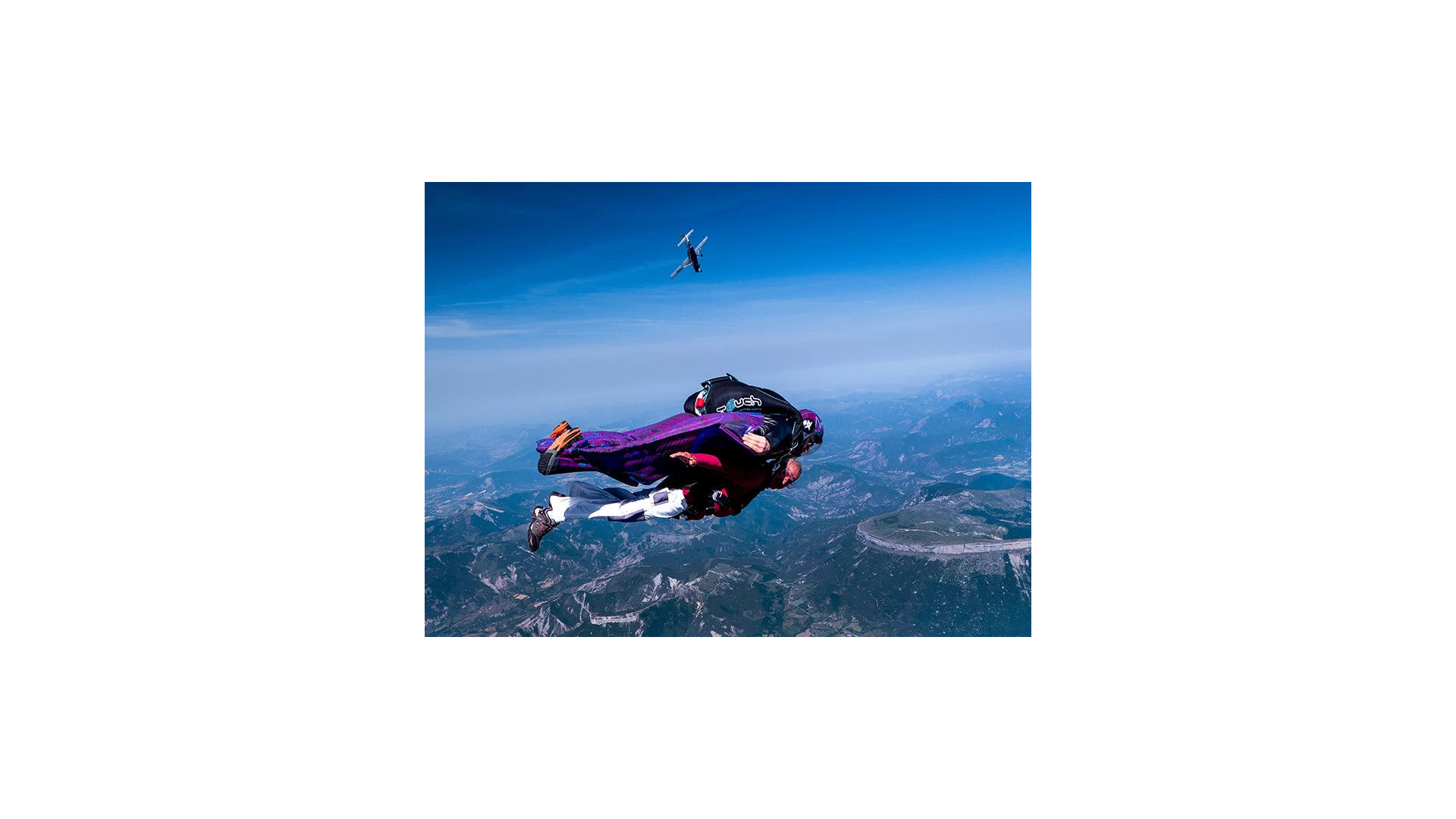 Acheter Wingsuit en exclusivité mondiale à Gap : 1 vol en tandem depuis un avion à 4 000 m d'altitude